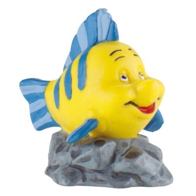 Figura decorativa de peixe amarelo com riscas azuis sobre base cinzenta
