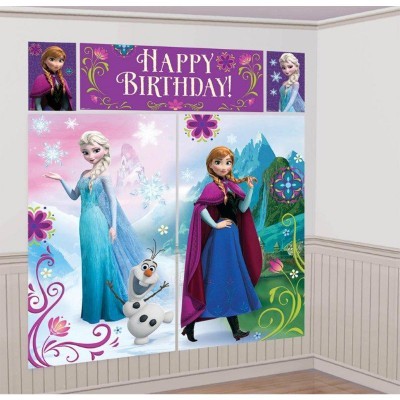 Decoração de parede com personagens do Frozen e texto Happy Birthday
