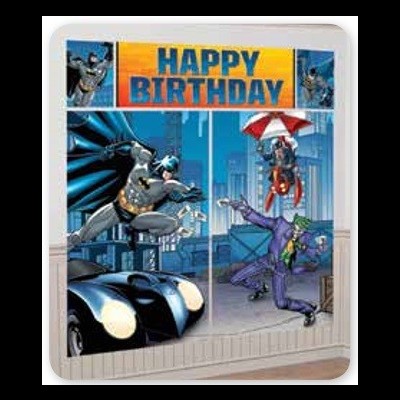 Cartão de aniversário com personagens tipo super-heróis e texto 'HAPPY BIRTHDAY'.