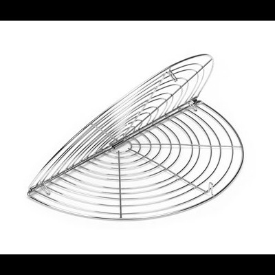 Grelha metálica curva prateada com design de arame