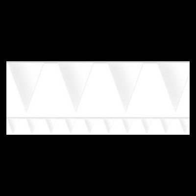 Bandeira decorativa branca com triângulos de tecido