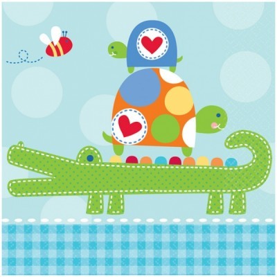 Ilustração de crocodilo verde com tartarugas coloridas e abelha num fundo azul.