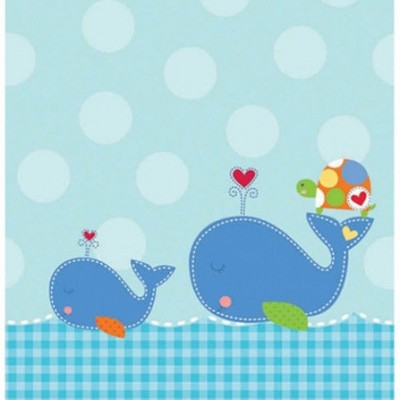 Desenho digital de duas baleias azuis com uma tartaruga colorida e corações em fundo azul com padrão xadrez