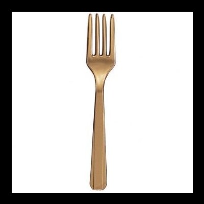 Garfo dourado metálico sobre fundo branco