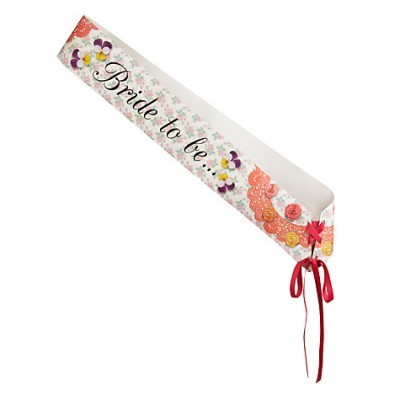 Faixa branca decorativa para noiva com padrão floral e texto 'Bride to be...'