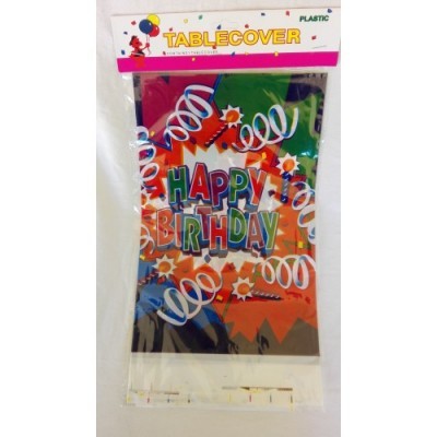 Cobertura para mesa plástica colorida com texto 'HAPPY BIRTHDAY' e serpentinas