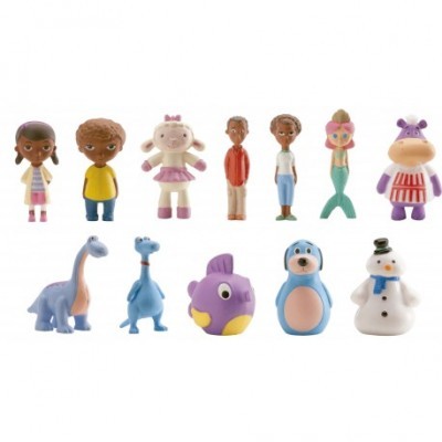 Conjunto colorido de bonecos de personagens e animais em plástico sobre fundo branco