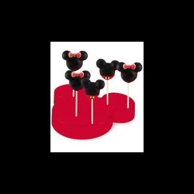 Cake pops com decoração de rato preto e suportes vermelhos