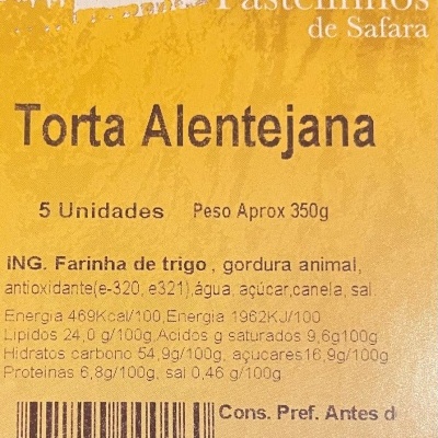 Etiqueta amarelo com texto informativo sobre Torta Alentejana e dados de fabricação.