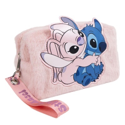 Estojo peludo rosa com personagens Stitch e Angel abraçados