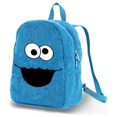 Mochila azul felpuda com rosto sorridente e olhos grandes