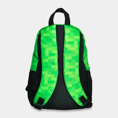 Mochila verde com padrão geométrico em tons de verde e preto