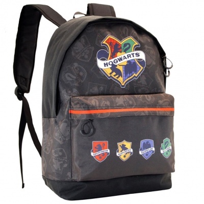 Mochila escolar preta com brasões de Hogwarts coloridos