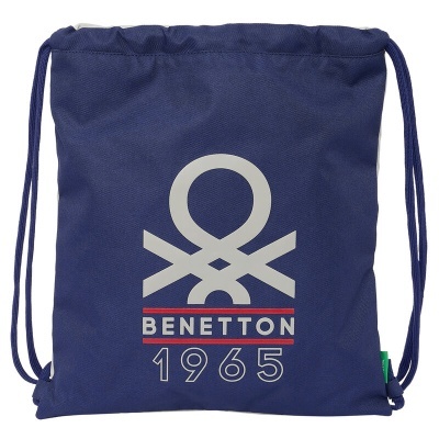 Mochila saco azul com logótipo Benetton e texto 1965