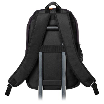 Mochila preta vista de trás com alças e faixa para mala