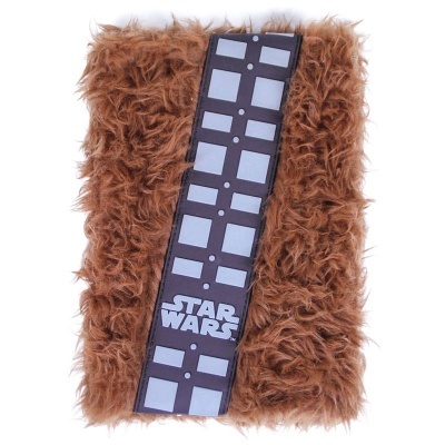 Notebook com capa peluda castanha e faixa decorativa 'STAR WARS'