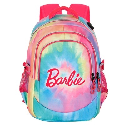 mochila colorida tie-dye com texto Barbie vermelho