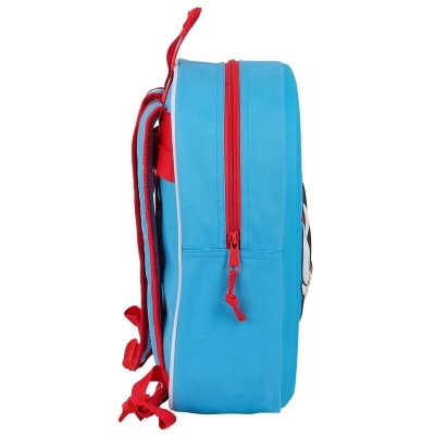 Mochila azul com fecho vermelho vista de perfil