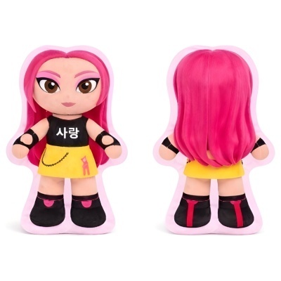 Almofada boneca com cabelo rosa, roupa preta e amarela, vista frontal e traseira