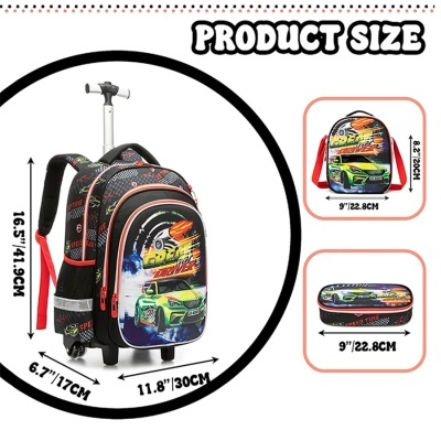 Mochila de rodinhas com estampa de carro e texto GREAT DRIVER e acessórios com mesma estampa