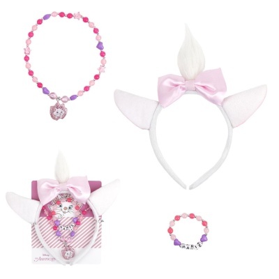 Conjunto infantil com tiara branca e rosa com orelhas e laço e conjunto de colar e pulseira coloridos
