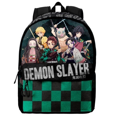Mochila preta e verde xadrez com personagens do anime Demon Slayer e texto DEMON SLAYER