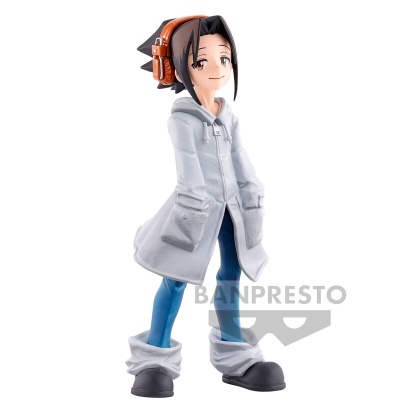 Figura de personagem de anime com casaco cinza e fones castanhos