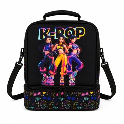 Mala preta com personagens animadas e texto K-POP colorido