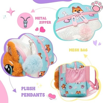Mochila infantil azul e rosa com padrão canino e pendente de pelúcia