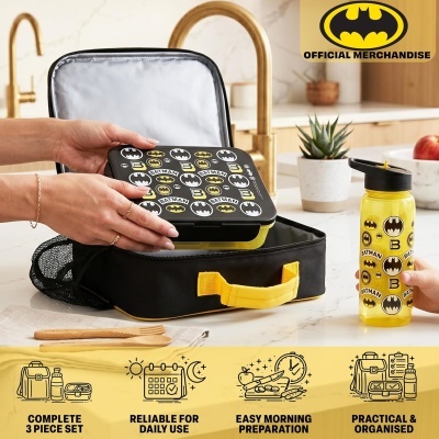 Conjunto de marmita e garrafa Batman com logos em preto e amarelo numa embalagem térmica preta com alça amarela.
