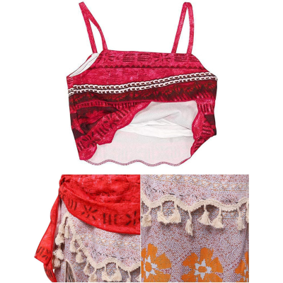 Top vermelho com padrão étnico e detalhe de tecido floral com pompons.