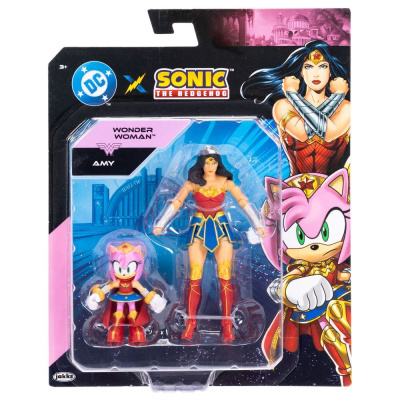 Brinquedos figuras de ação de Wonder Woman e Amy de Sonic em embalagem com arte colorida