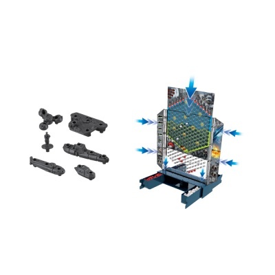 Peças plásticas pretas e estrutura hexagonal verde com setas azuis e texto em inglês
