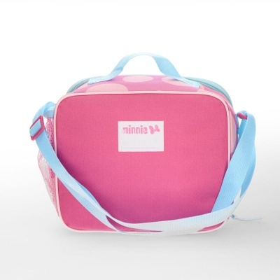 Mala de criança rosa e azul com alça azul-claro e bolso lateral de rede.