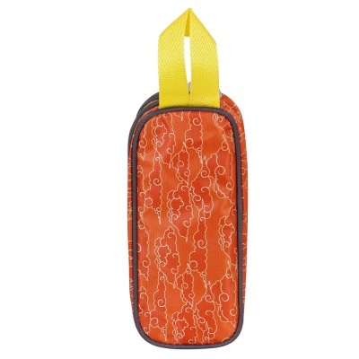 Bolsa pequena laranja com padrão branco e alça amarela