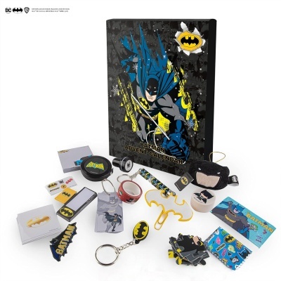 Conjunto de merchandising Batman com calendário de advento e acessórios variados