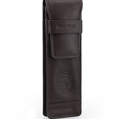 Estojo para canetas de pele marrom escuro com textura granulada e fecho