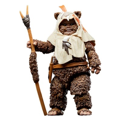 Boneco Ewok com capa bege e lança de madeira