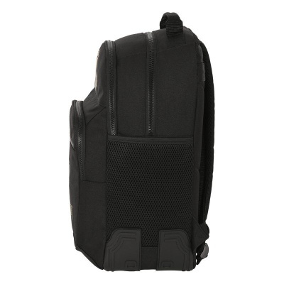 Mochila preta vista lateral com bolsos em malha e zíperes