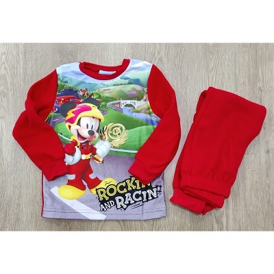 Conjunto infantil com camisola vermelha de manga comprida e estampa de Mickey Mouse com troféu e calças vermelhas.