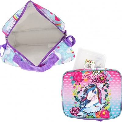 Mala de lanche com padrão de unicórnio colorido e caixa plástica transparente ao lado