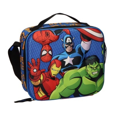 Lancheira infantil com super-heróis coloridos em fundo azul