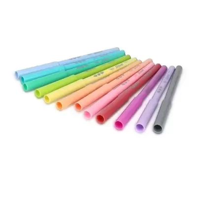 Conjunto de canetas coloridas em cores pastel alinhadas sobre fundo branco