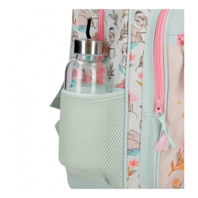 Mochila com padrão floral e personagens, bolso lateral verde com garrafa de vidro