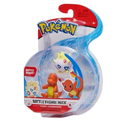 Brinquedos Pokémon Togepi e Charmander em embalagem