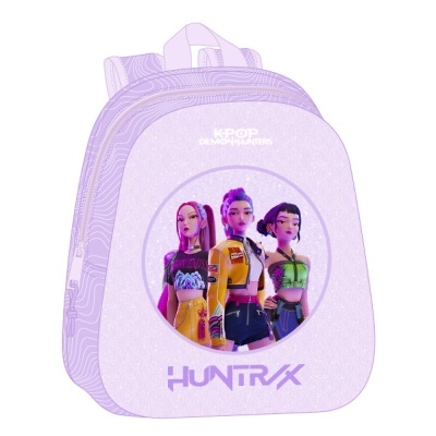Mochila lilás com imagem de personagens e texto KPOP DEMON HUNTERS