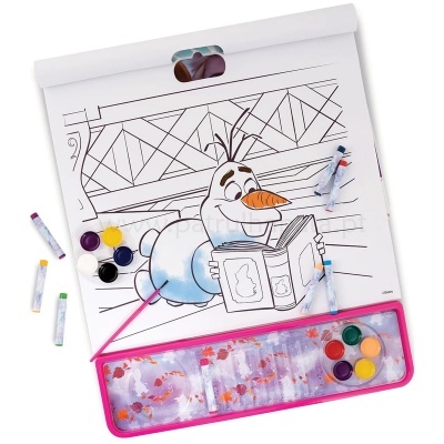 Bloco para pintar com imagem do Olaf a ler e tinta guache com pincel