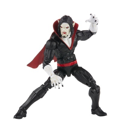 Figura de ação de vampiro com capa vermelha e roupa preta