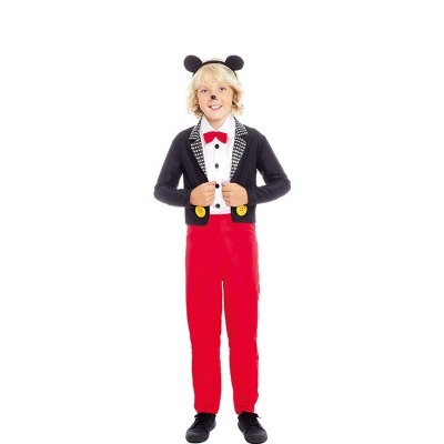 Criança com fantasia estilo Mickey Mouse com calças vermelhas e cardigan preto com botões amarelos