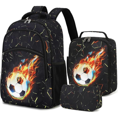 Conjunto escolar preto com bola de futebol em chamas